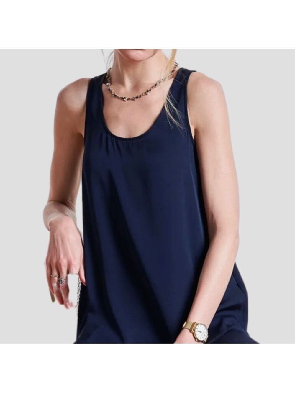 110.🎈$5 add on. Banana Republic Navy Blouse